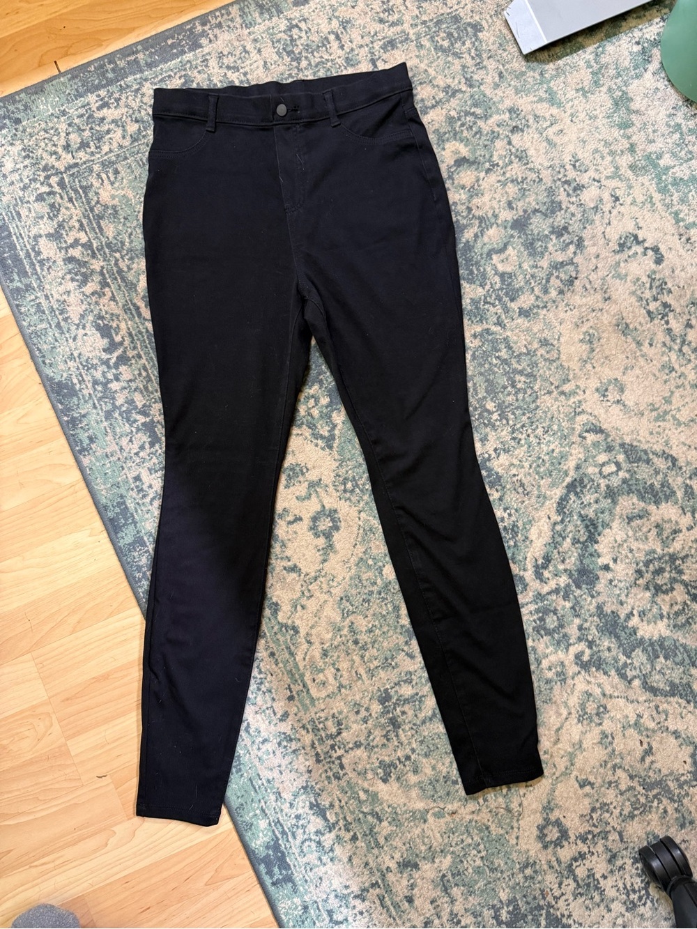 Time and Tru Black High-Rise Skinny Pants